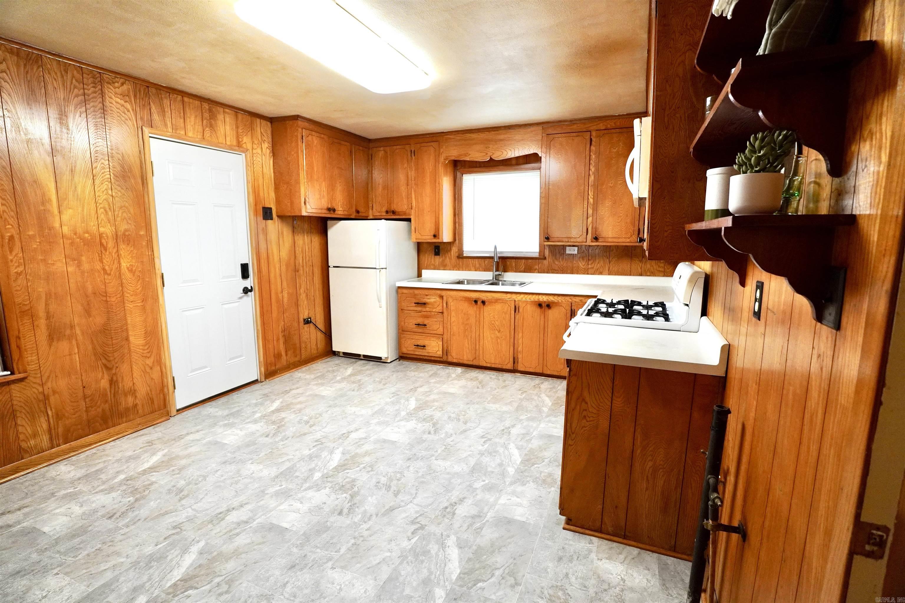 CAMDEN CITY METES & BOUNDS - Residential