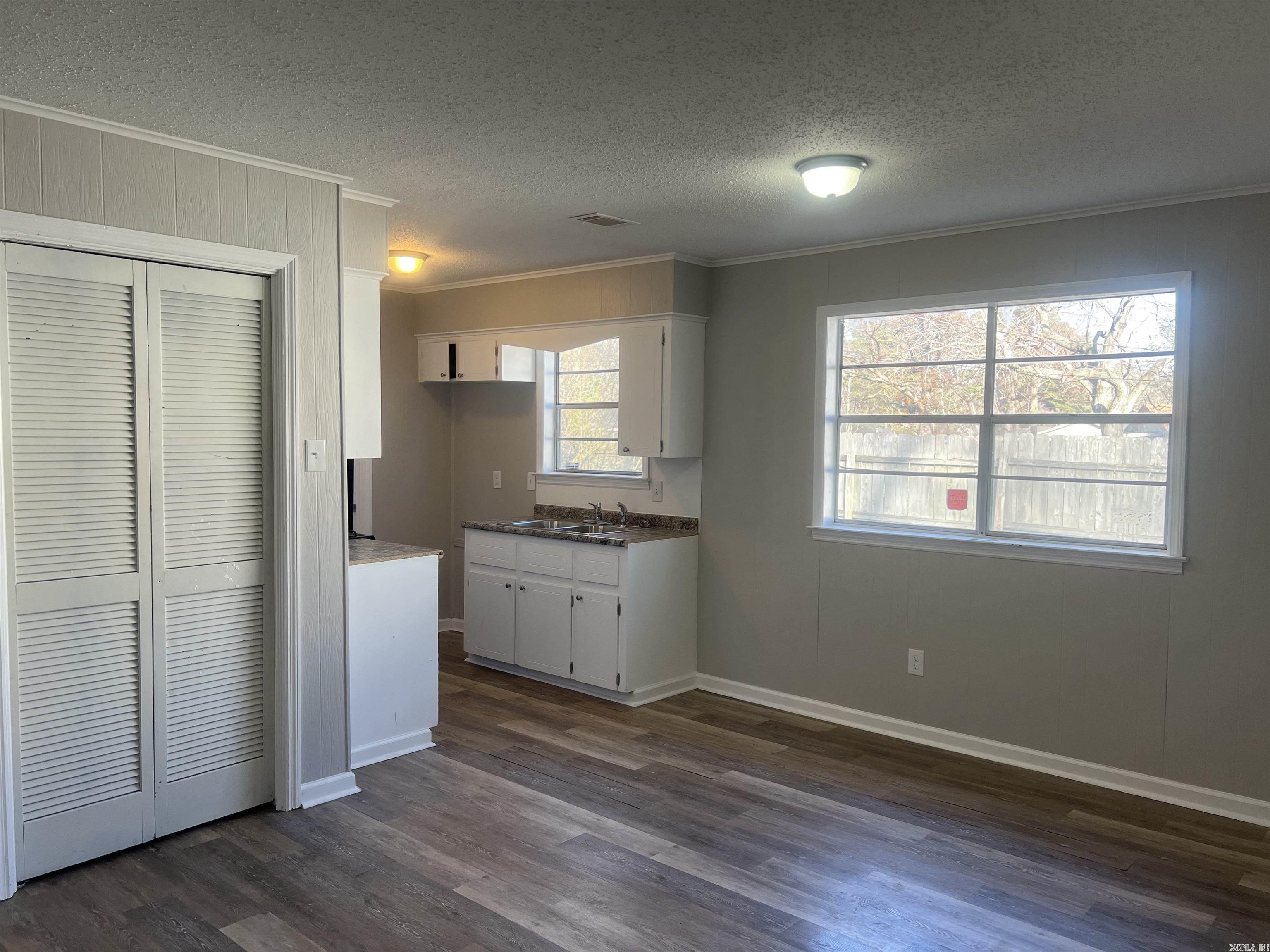 Southwest Acres - Residential Lease