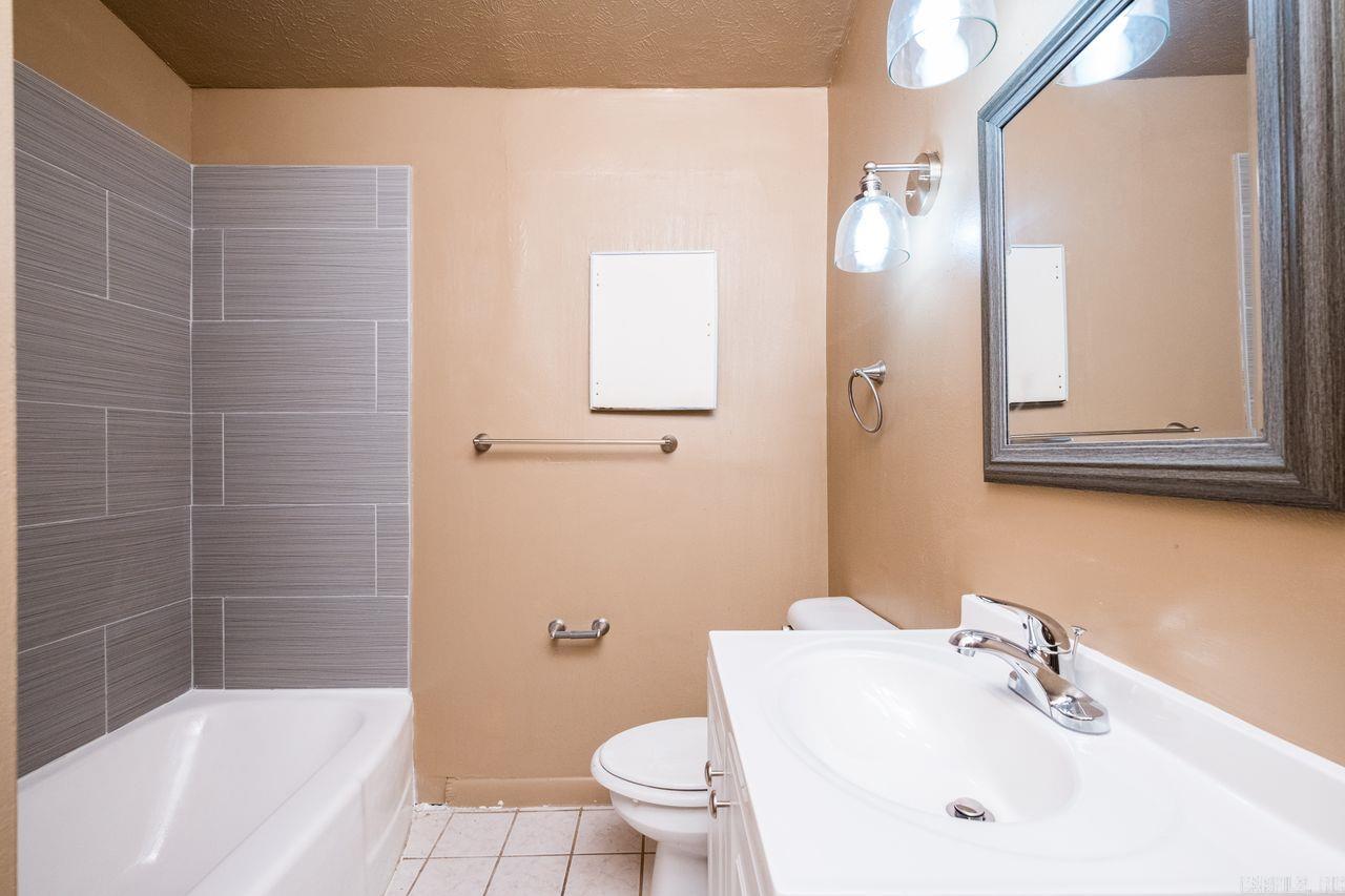 BROADMOOR ADDN - Residential