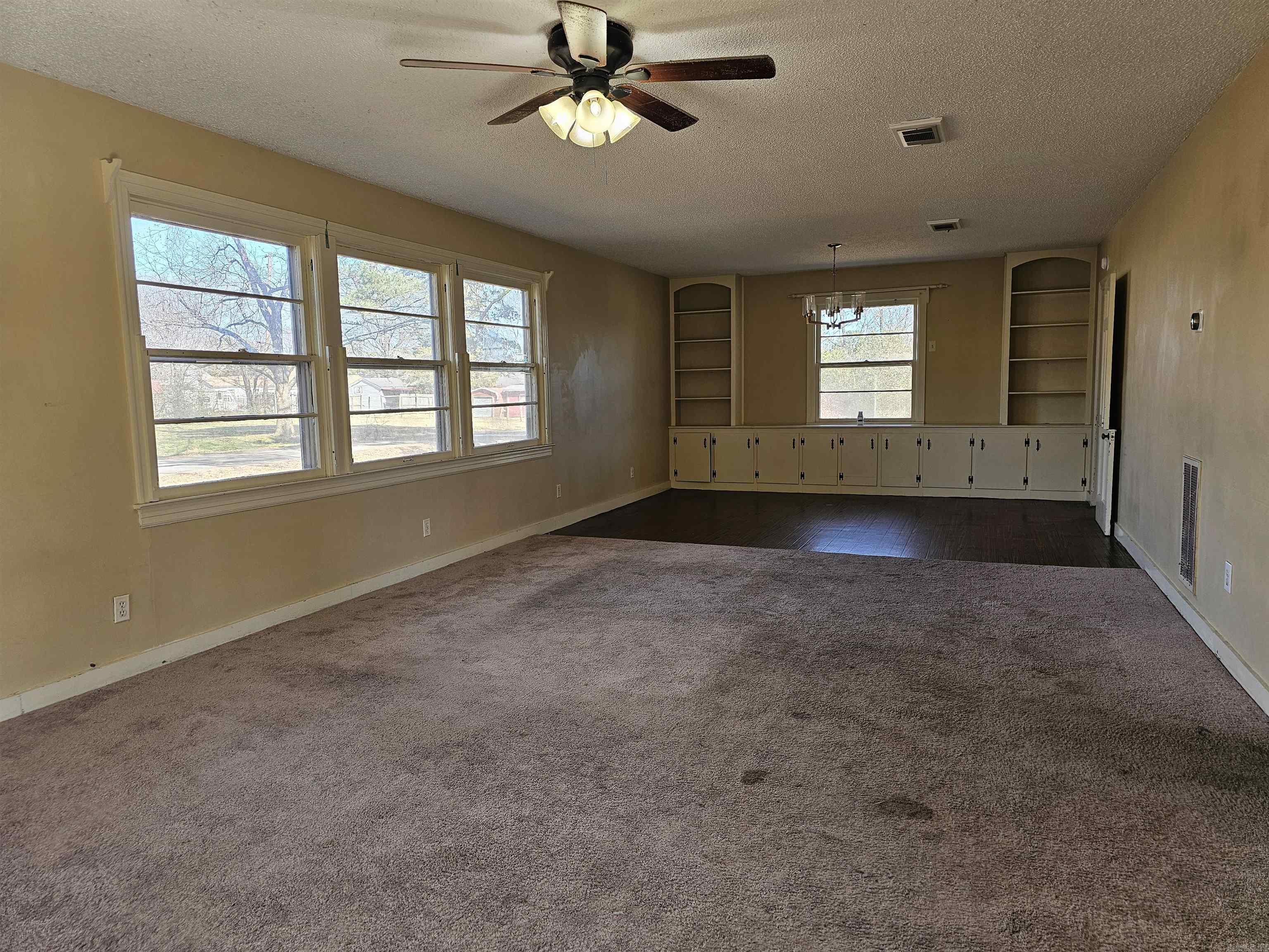 CHRISTIAN COLLEGE - Residential