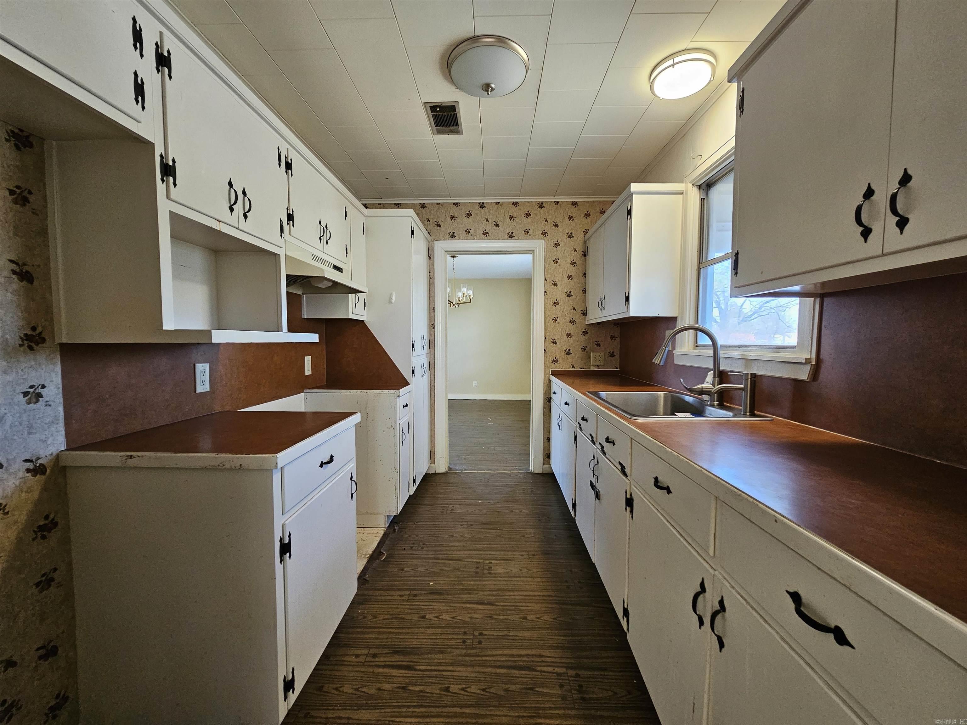 CHRISTIAN COLLEGE - Residential