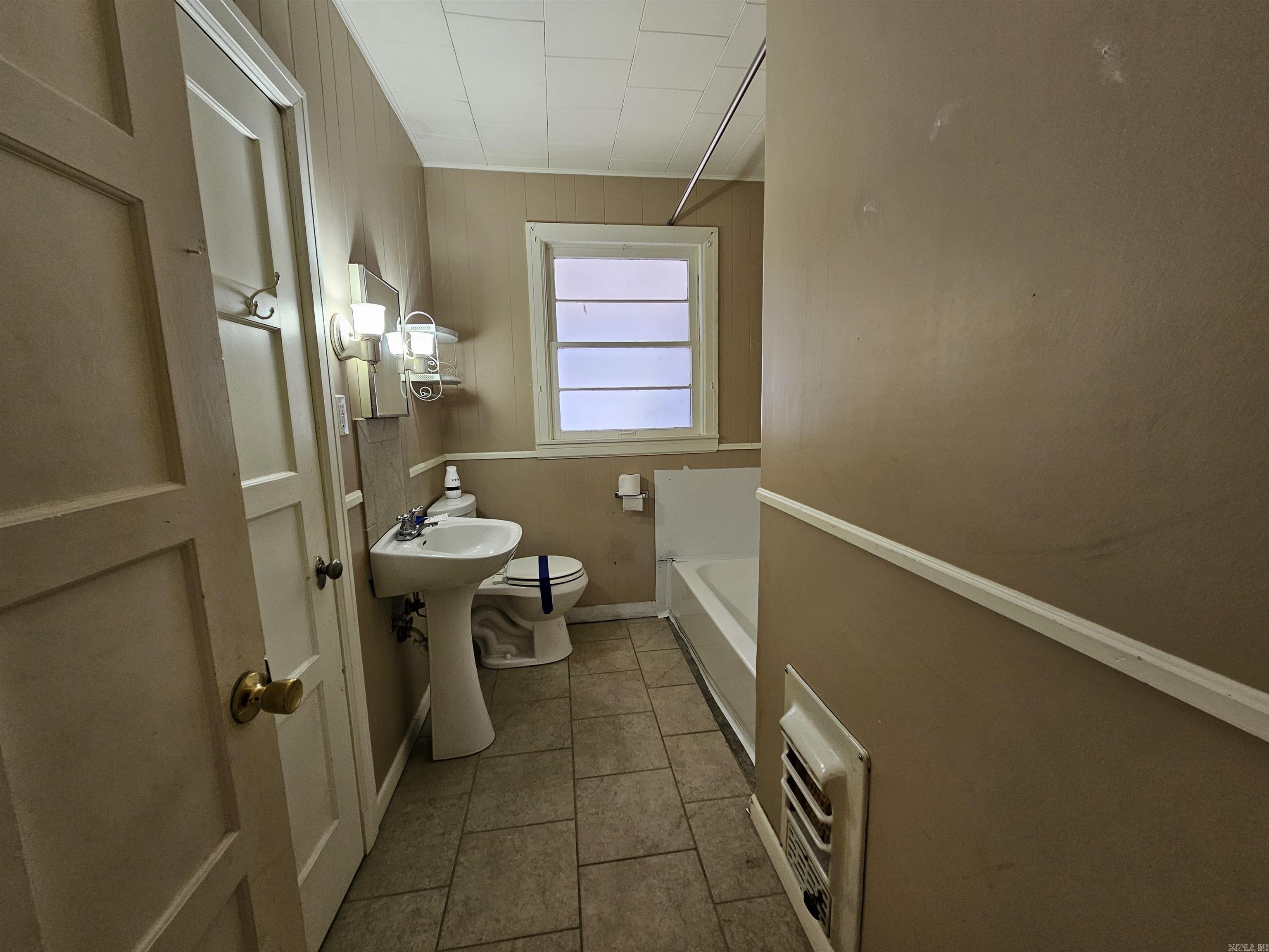 CHRISTIAN COLLEGE - Residential