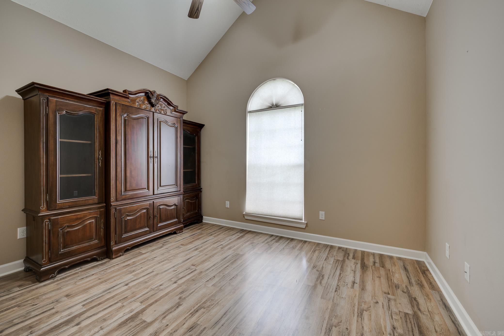 Oak Tree Circle - Residential