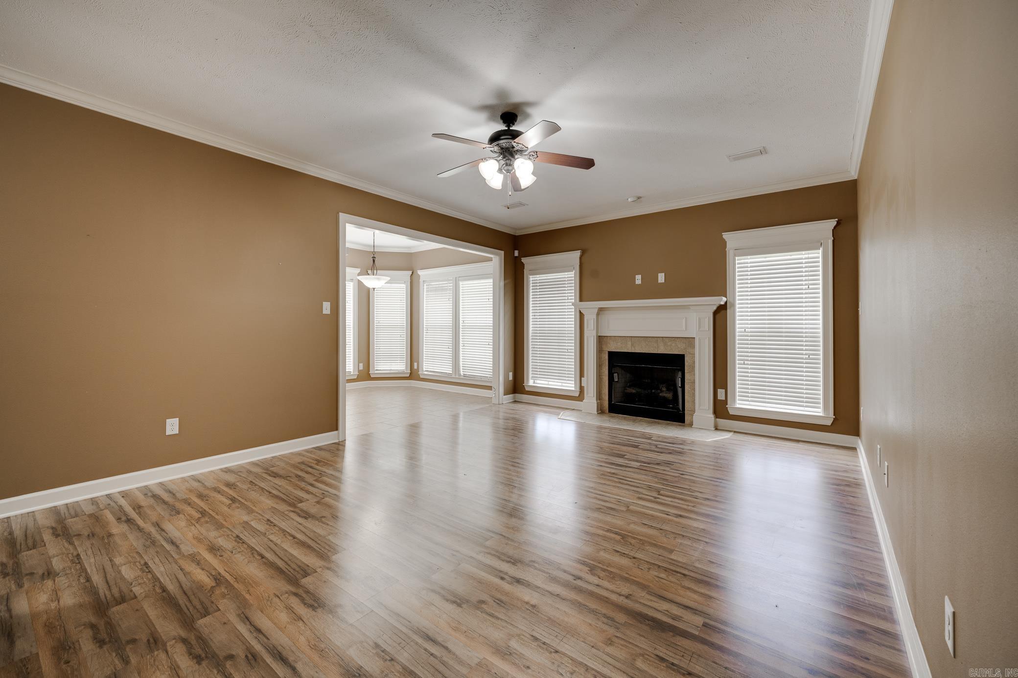 Oak Tree Circle - Residential