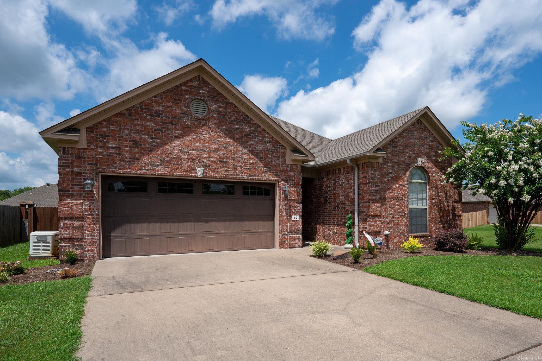 Oak Tree Circle - Residential