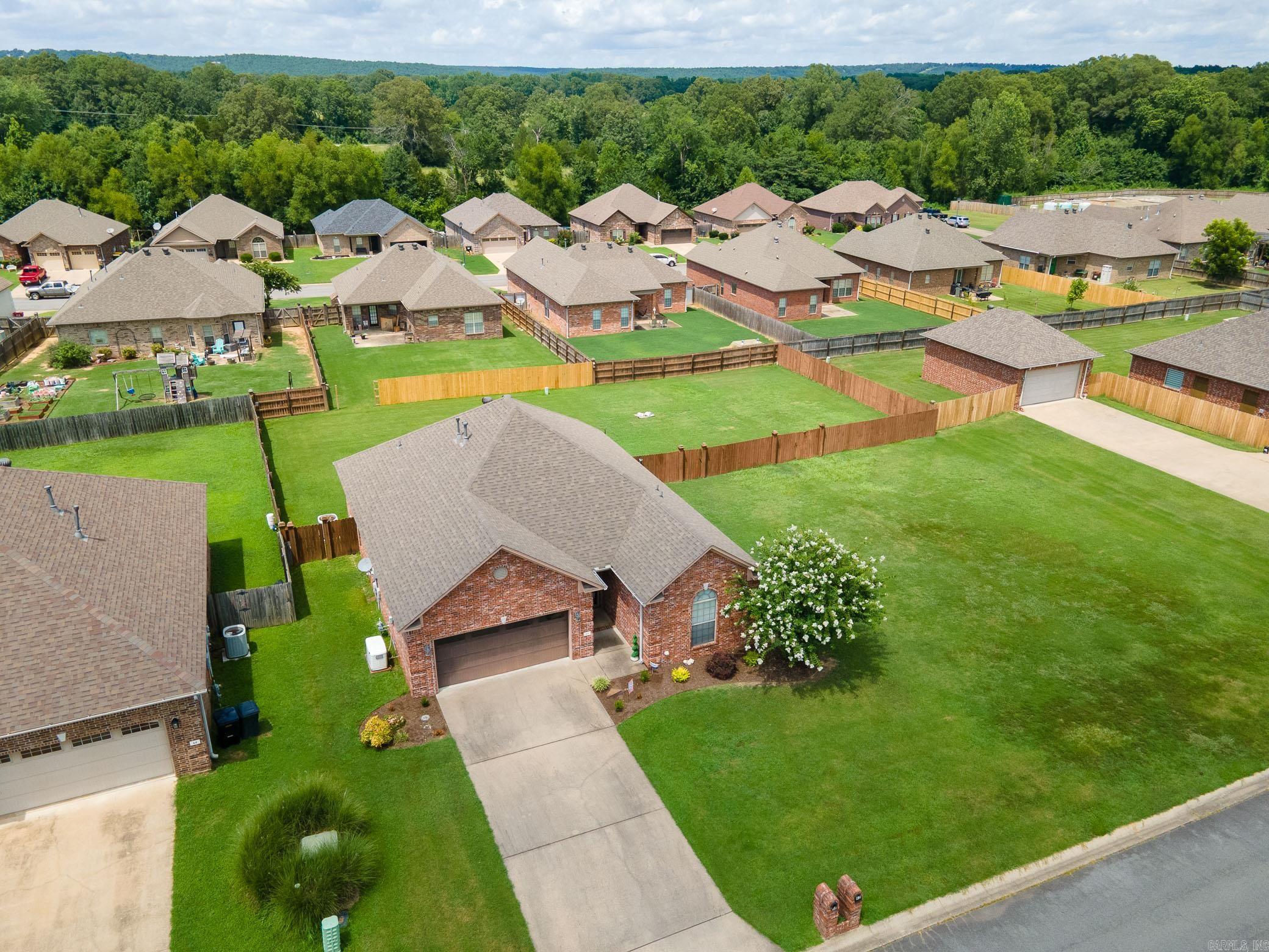 Oak Tree Circle - Residential
