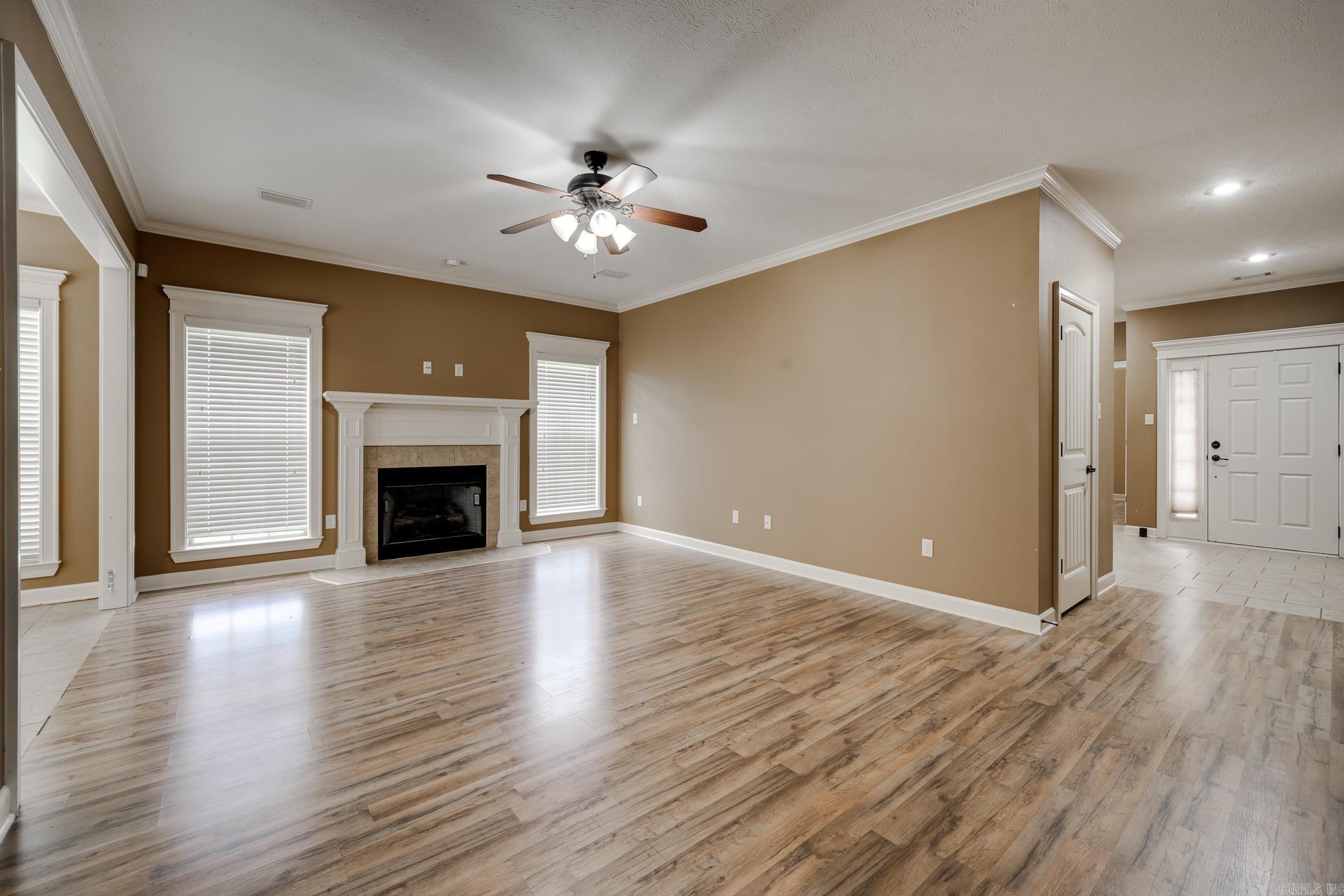 Oak Tree Circle - Residential