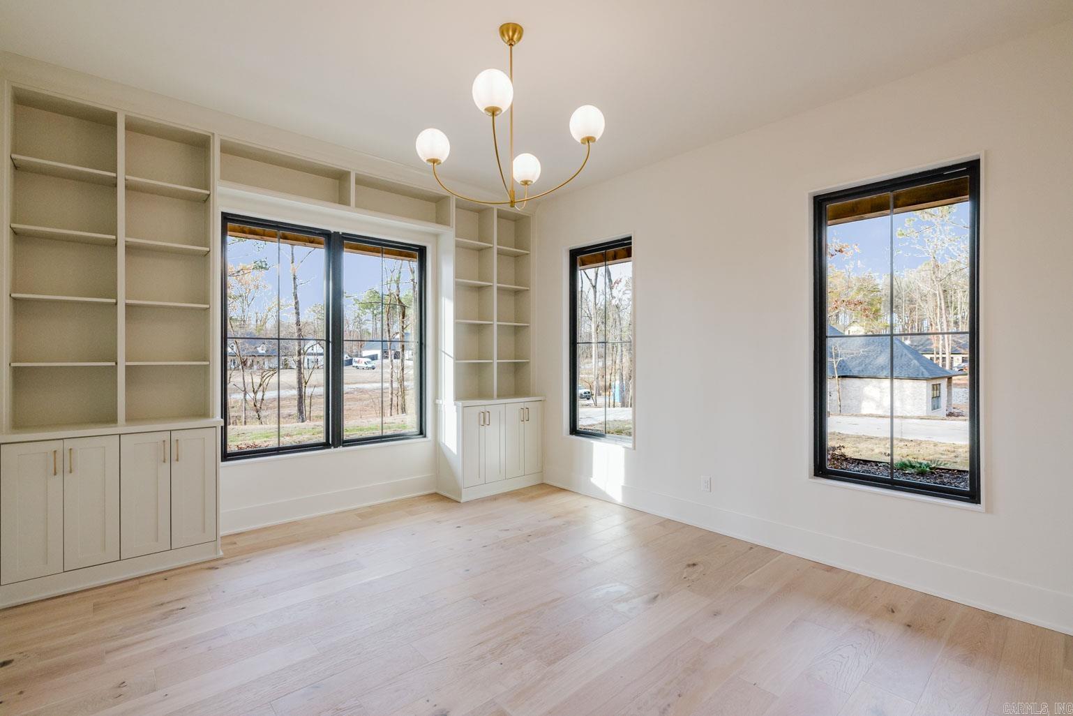 HAZEL OAK - Residential