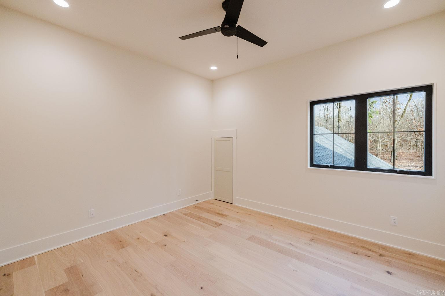 HAZEL OAK - Residential