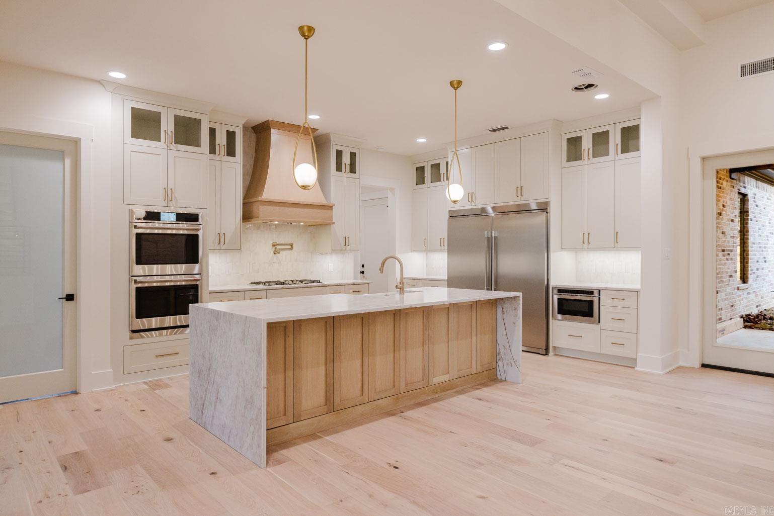 HAZEL OAK - Residential