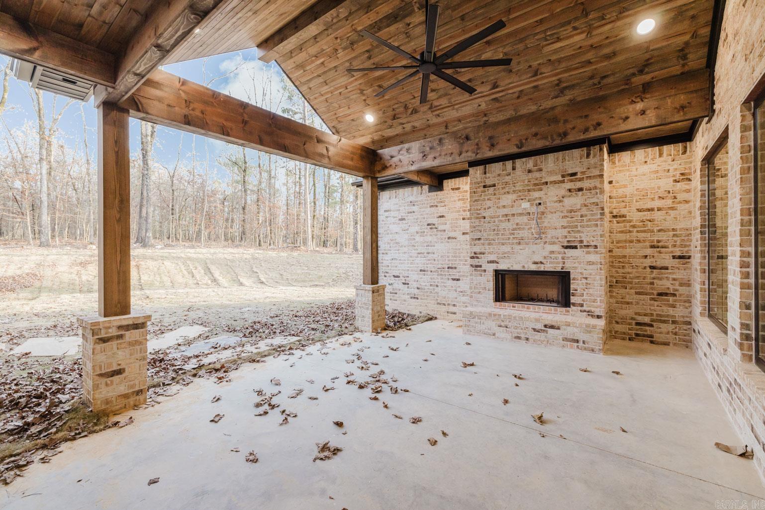 HAZEL OAK - Residential