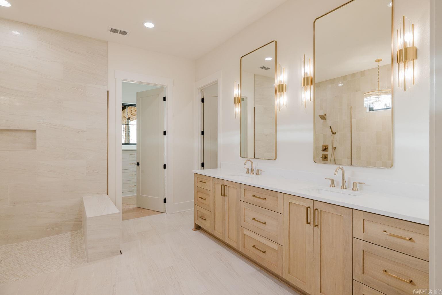 HAZEL OAK - Residential