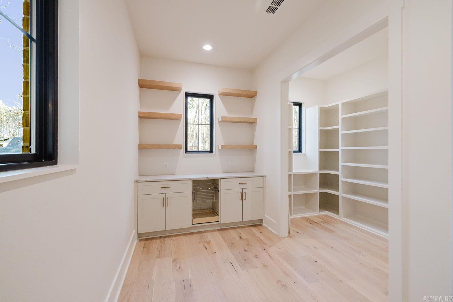 HAZEL OAK - Residential