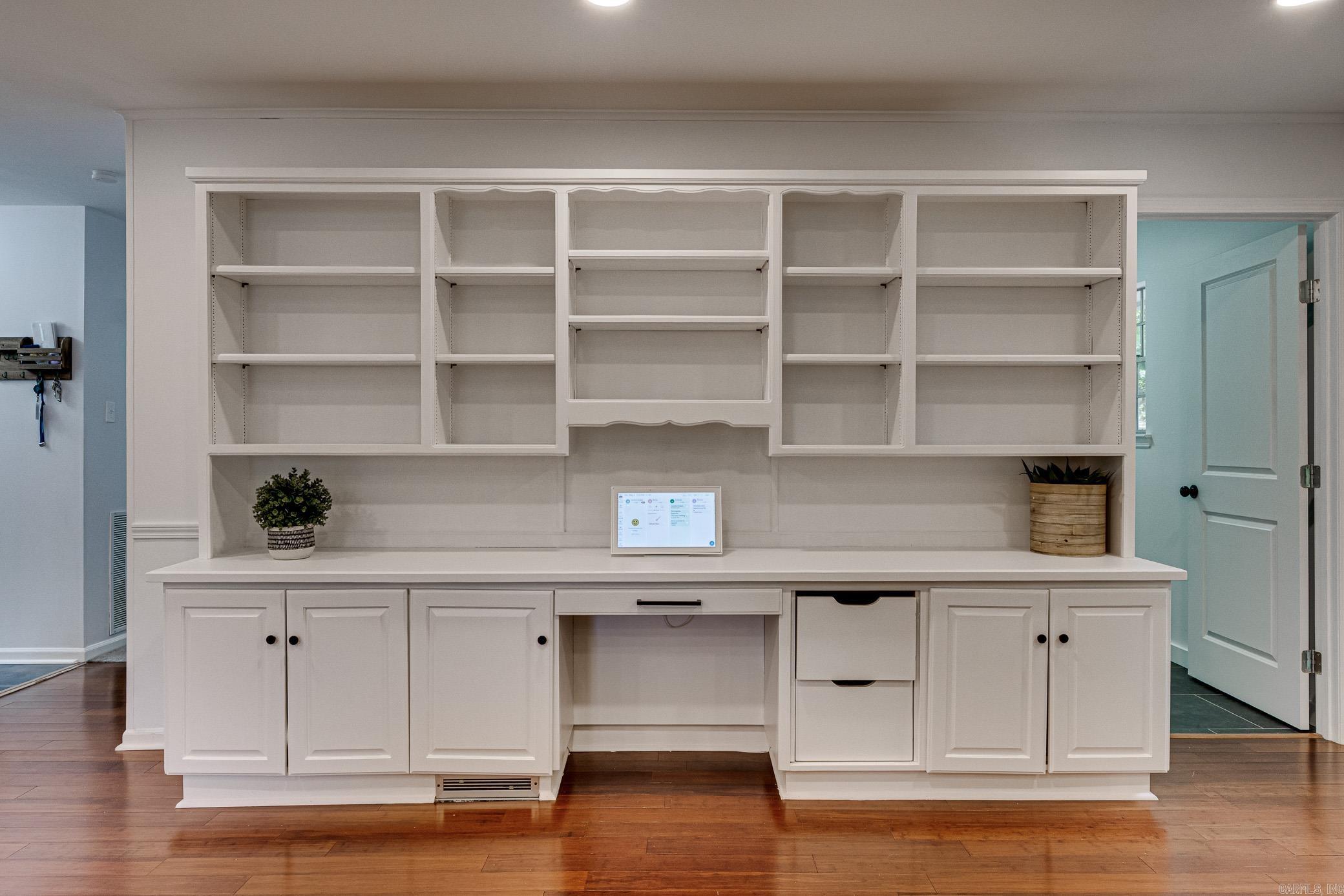 LEAWOOD MTN - Residential