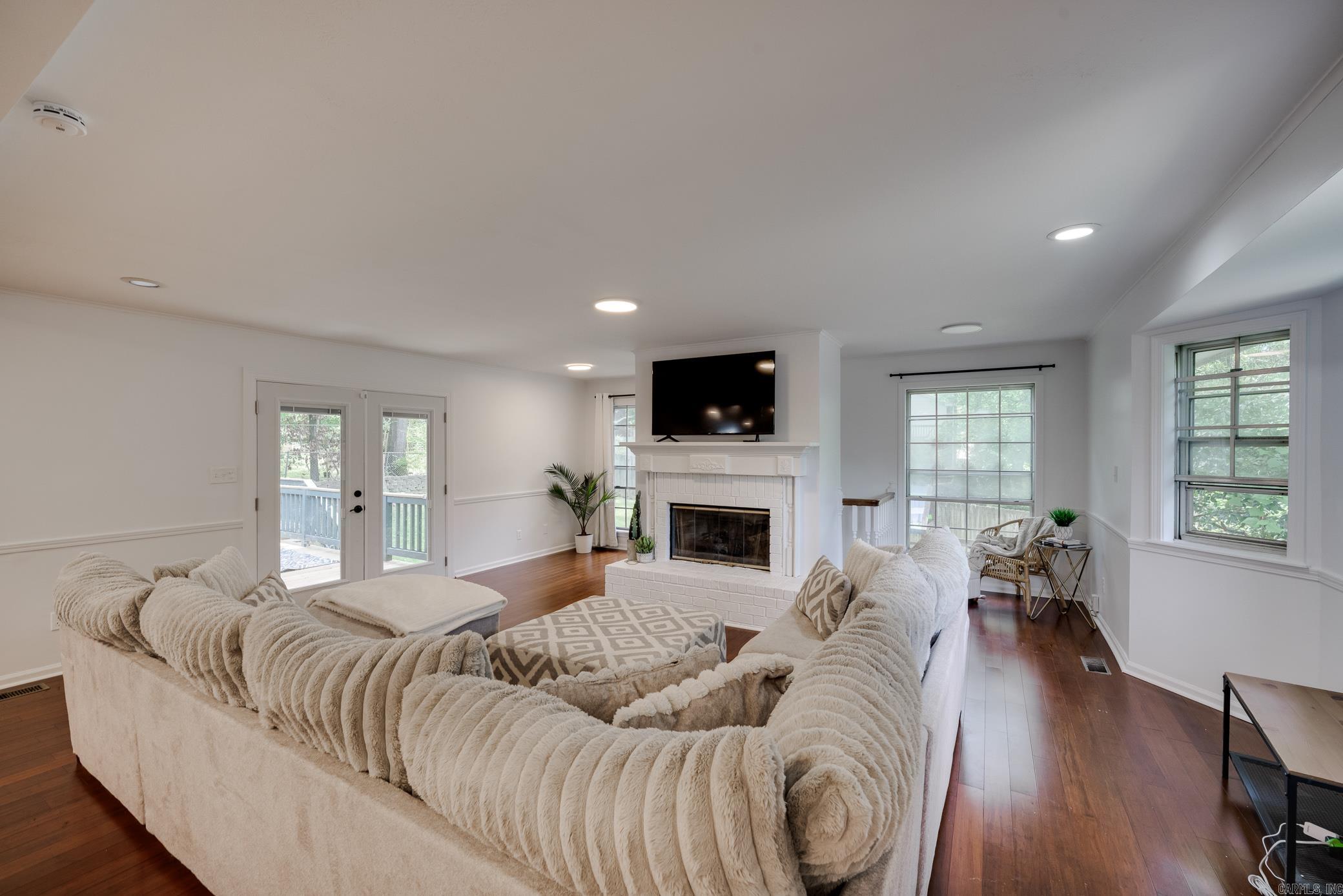 LEAWOOD MTN - Residential