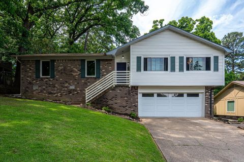 Photo of 8800 Old Spanish Trail, Little Rock, AR 72227 (MLS # 26017744)