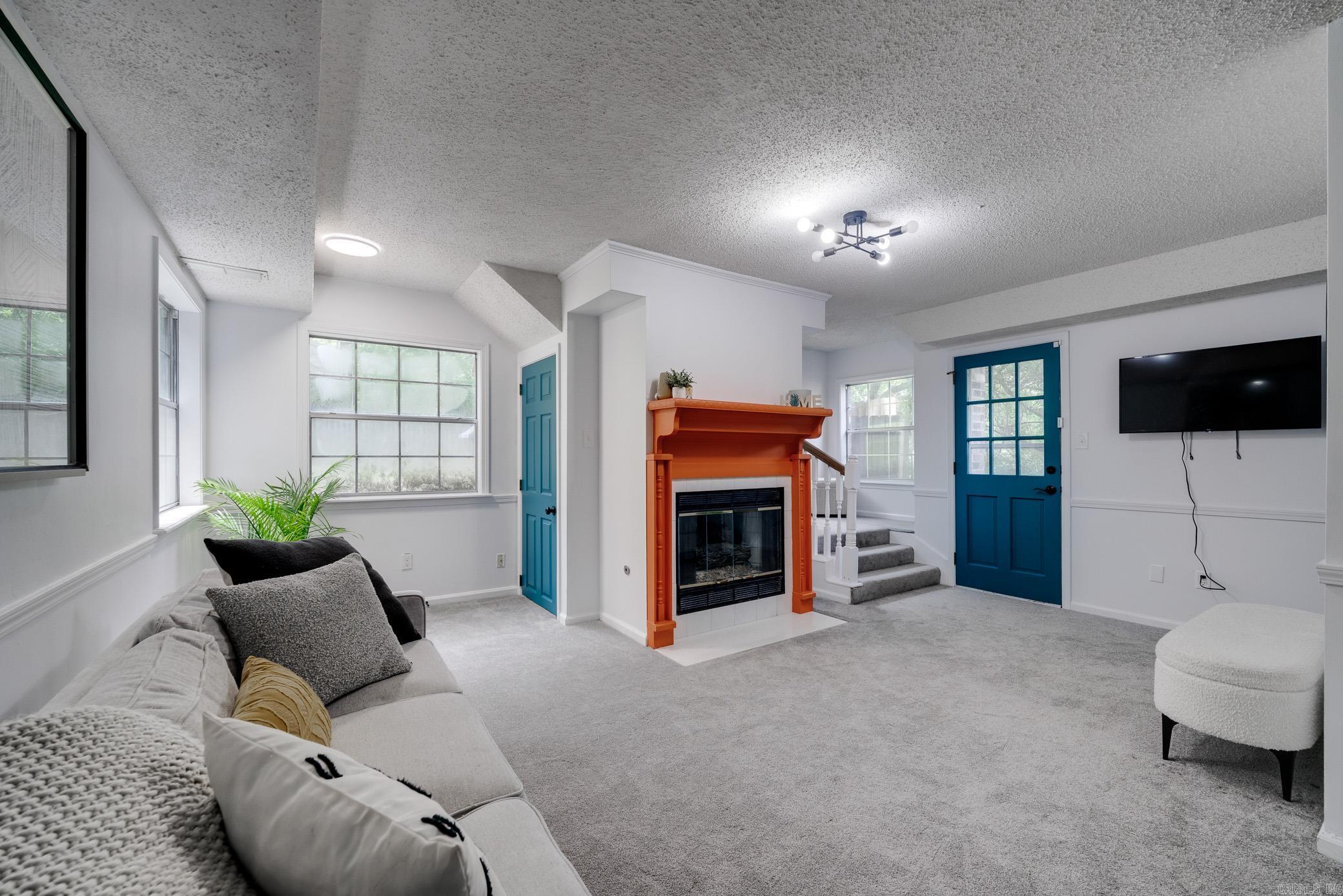 LEAWOOD MTN - Residential