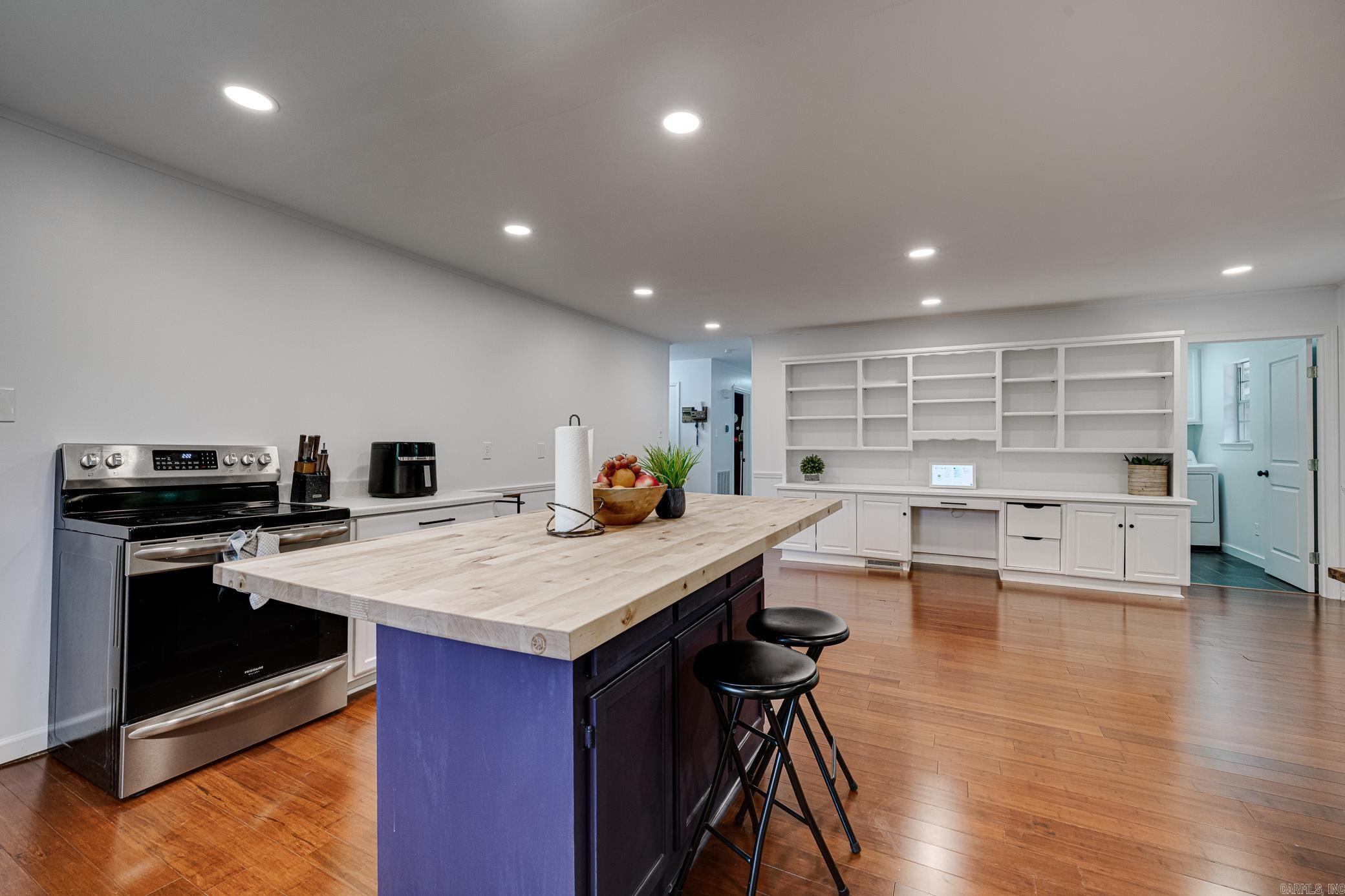LEAWOOD MTN - Residential