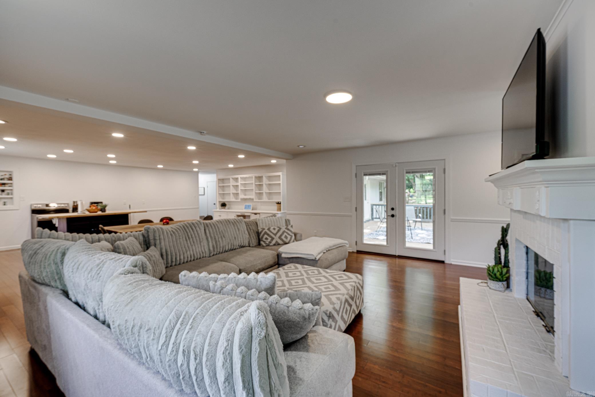 LEAWOOD MTN - Residential