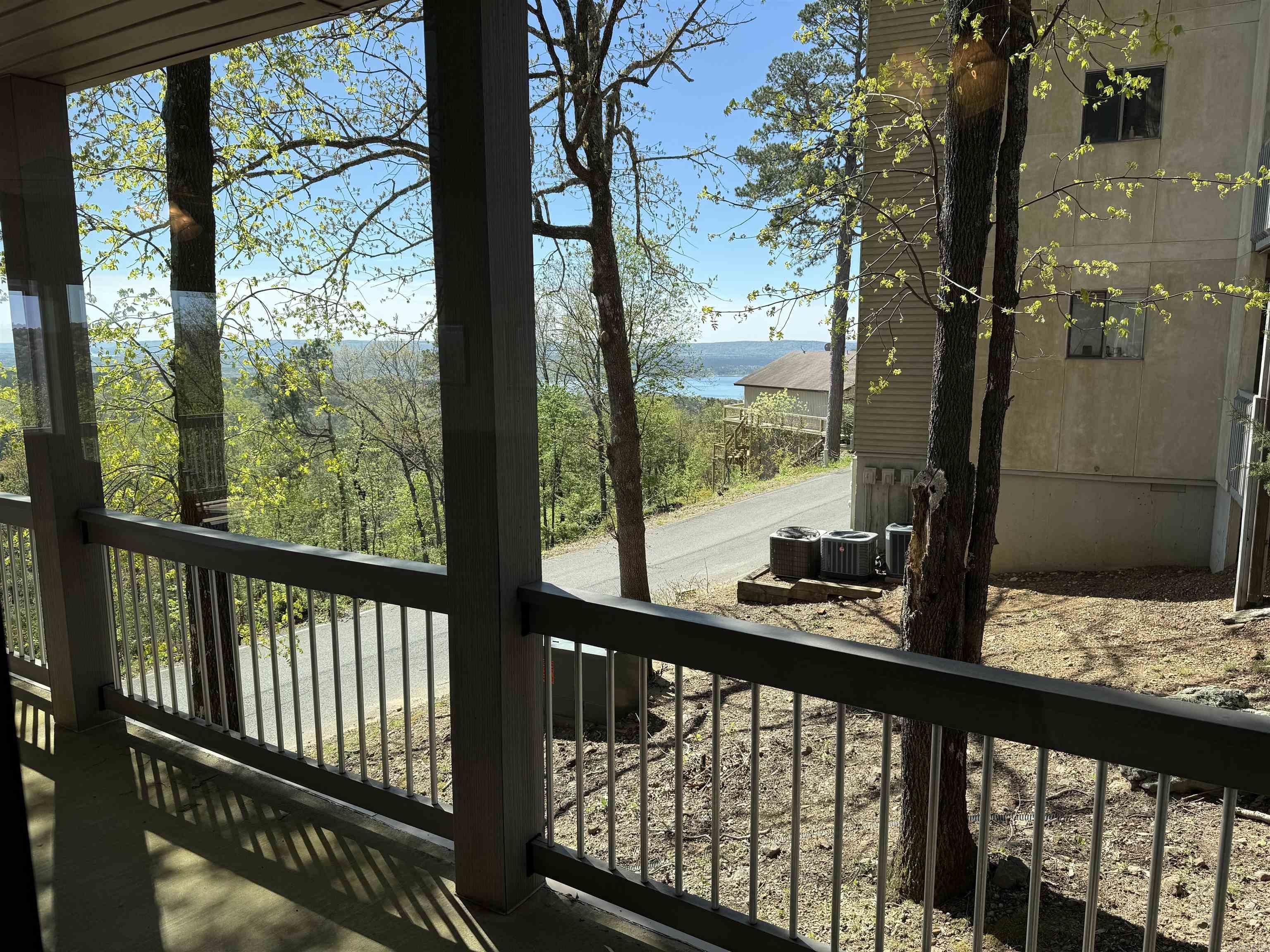 CLIFFSIDE LODGE - Residential