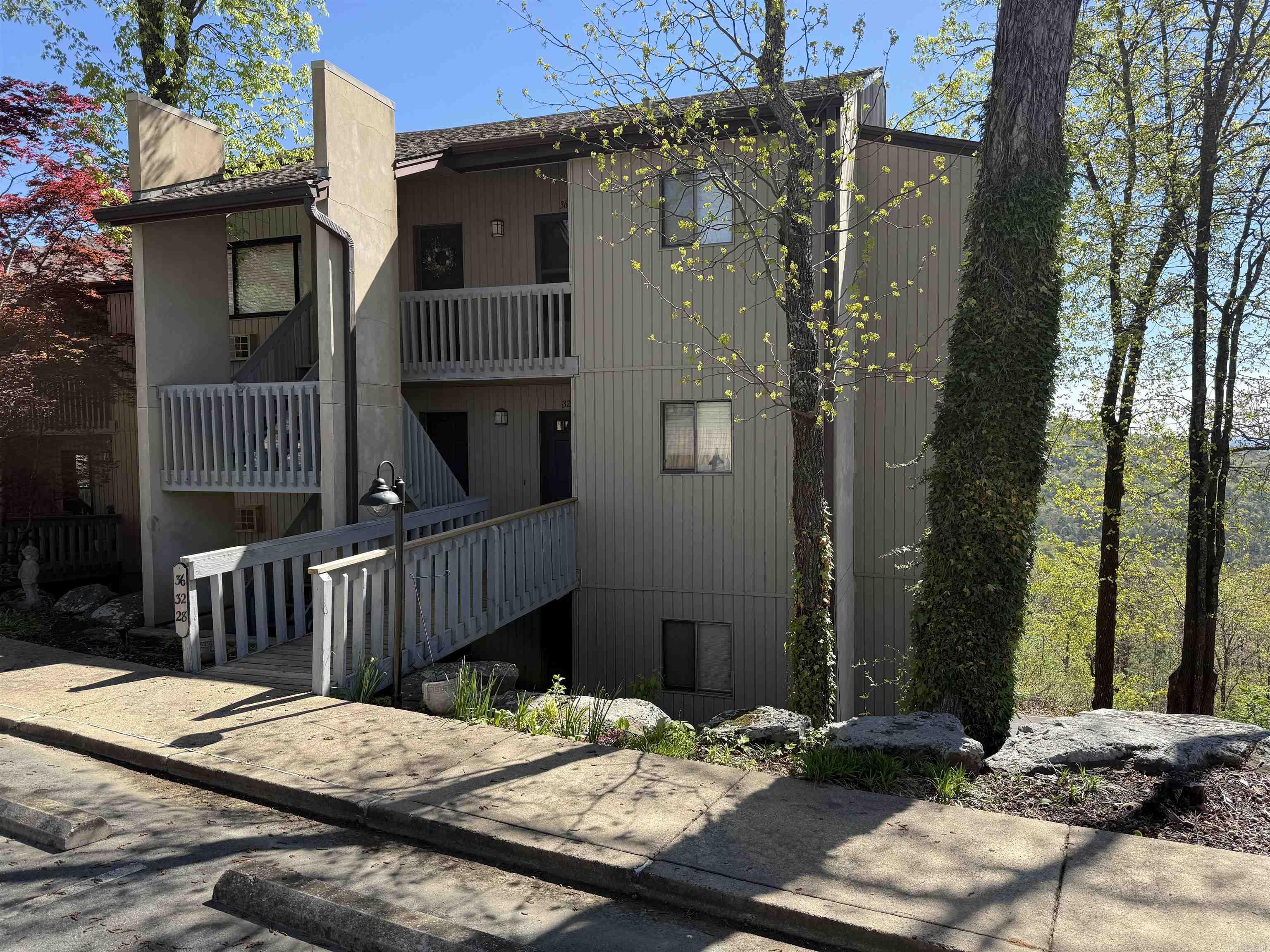 CLIFFSIDE LODGE - Residential