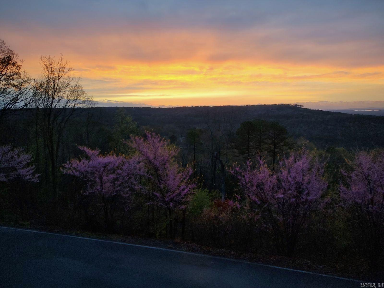 CLIFFSIDE LODGE - Residential