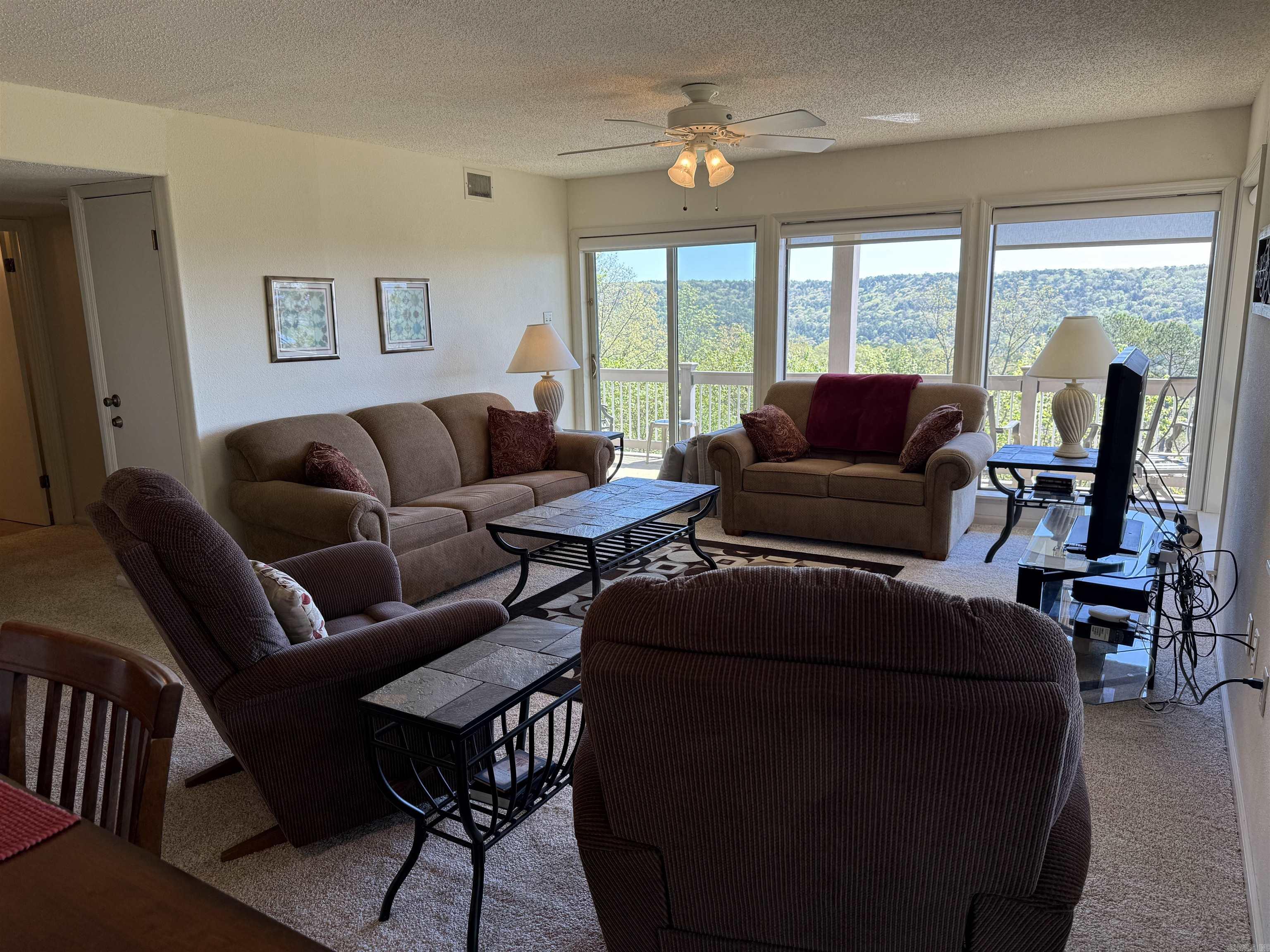 CLIFFSIDE LODGE - Residential