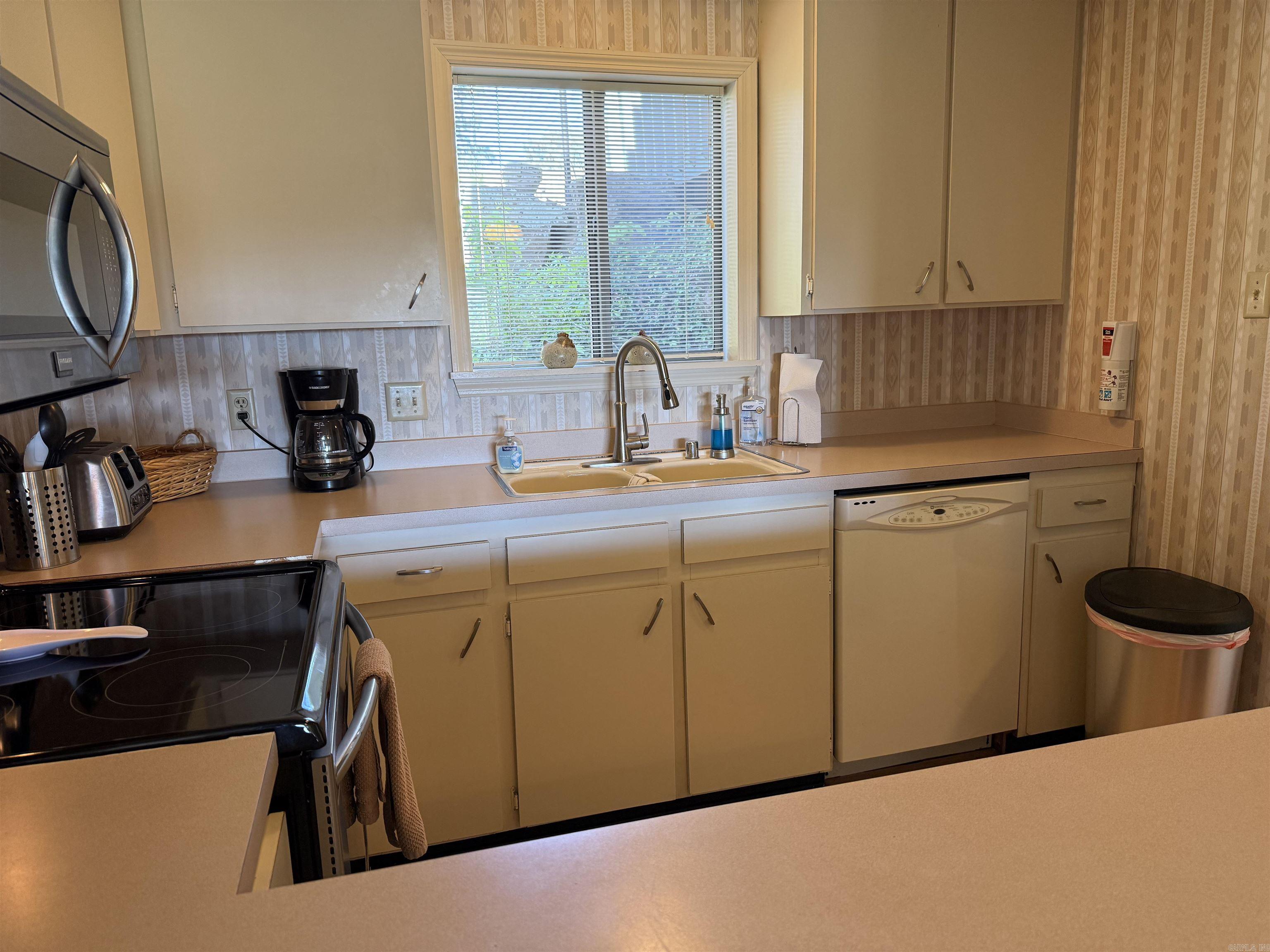 CLIFFSIDE LODGE - Residential