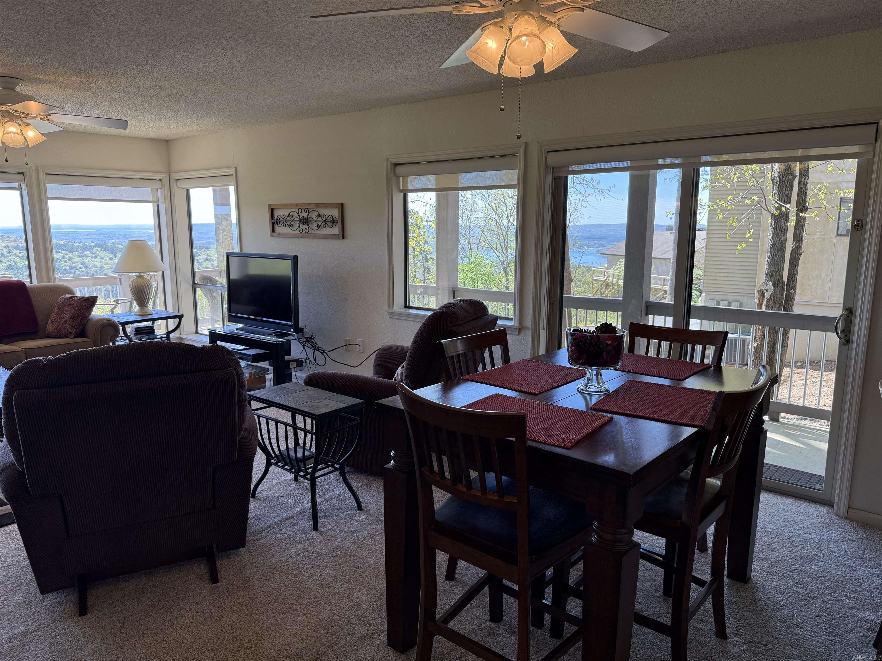 CLIFFSIDE LODGE - Residential