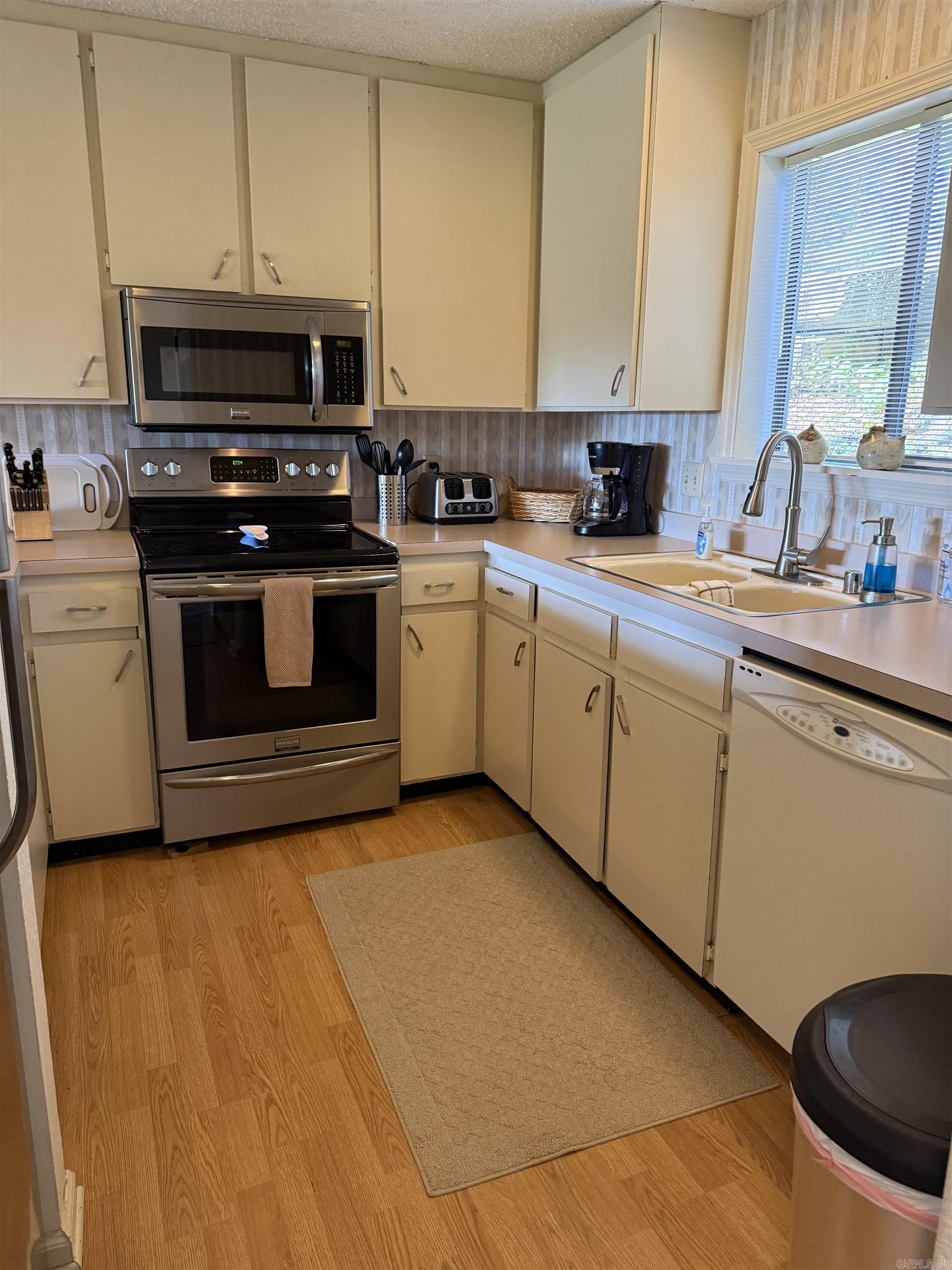 CLIFFSIDE LODGE - Residential