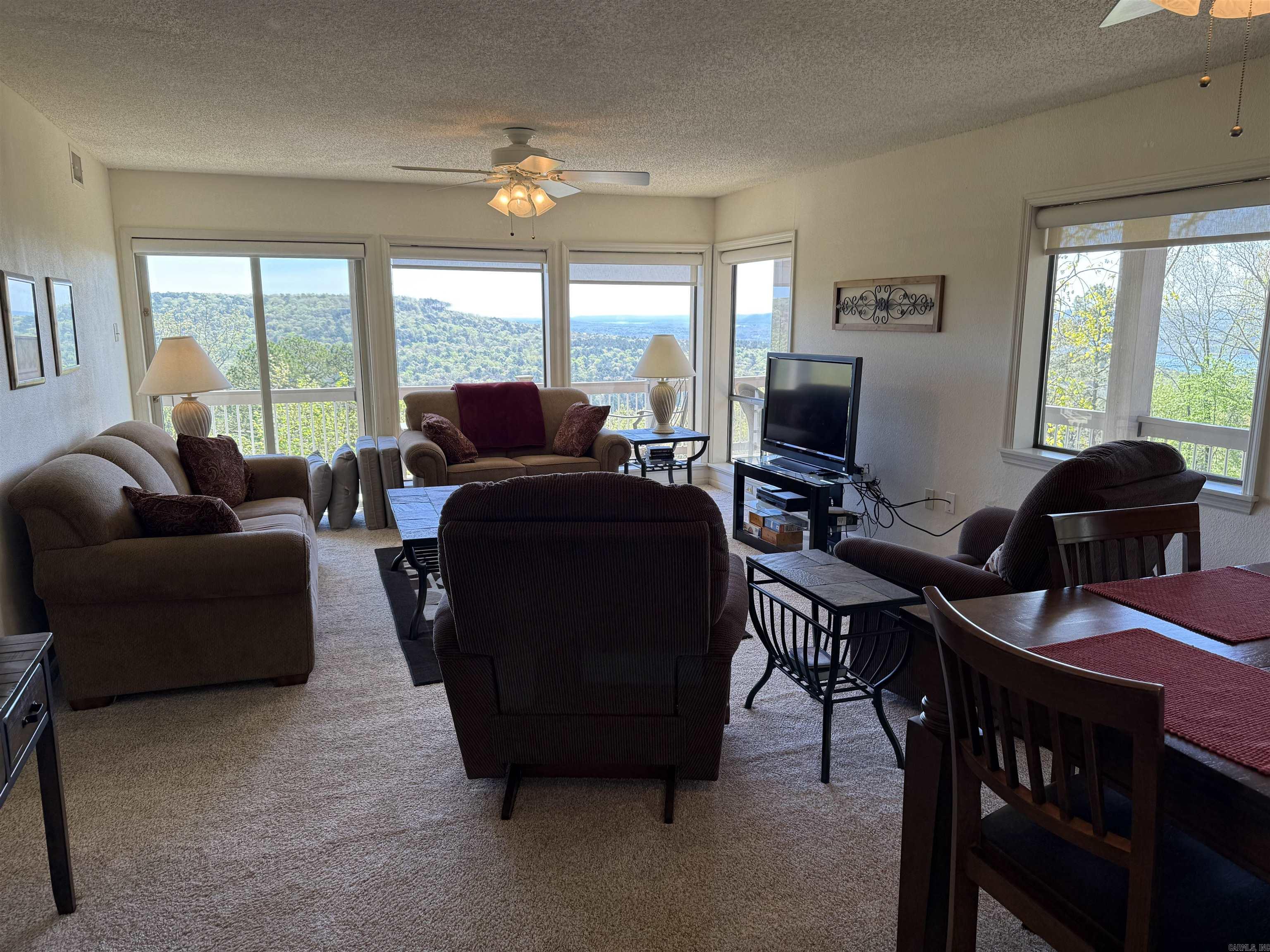 CLIFFSIDE LODGE - Residential