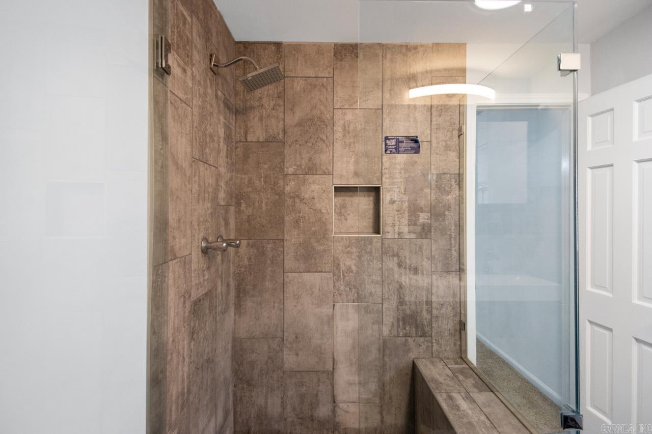 COLONY WEST - Residential