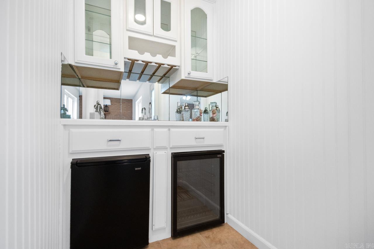 COLONY WEST - Residential