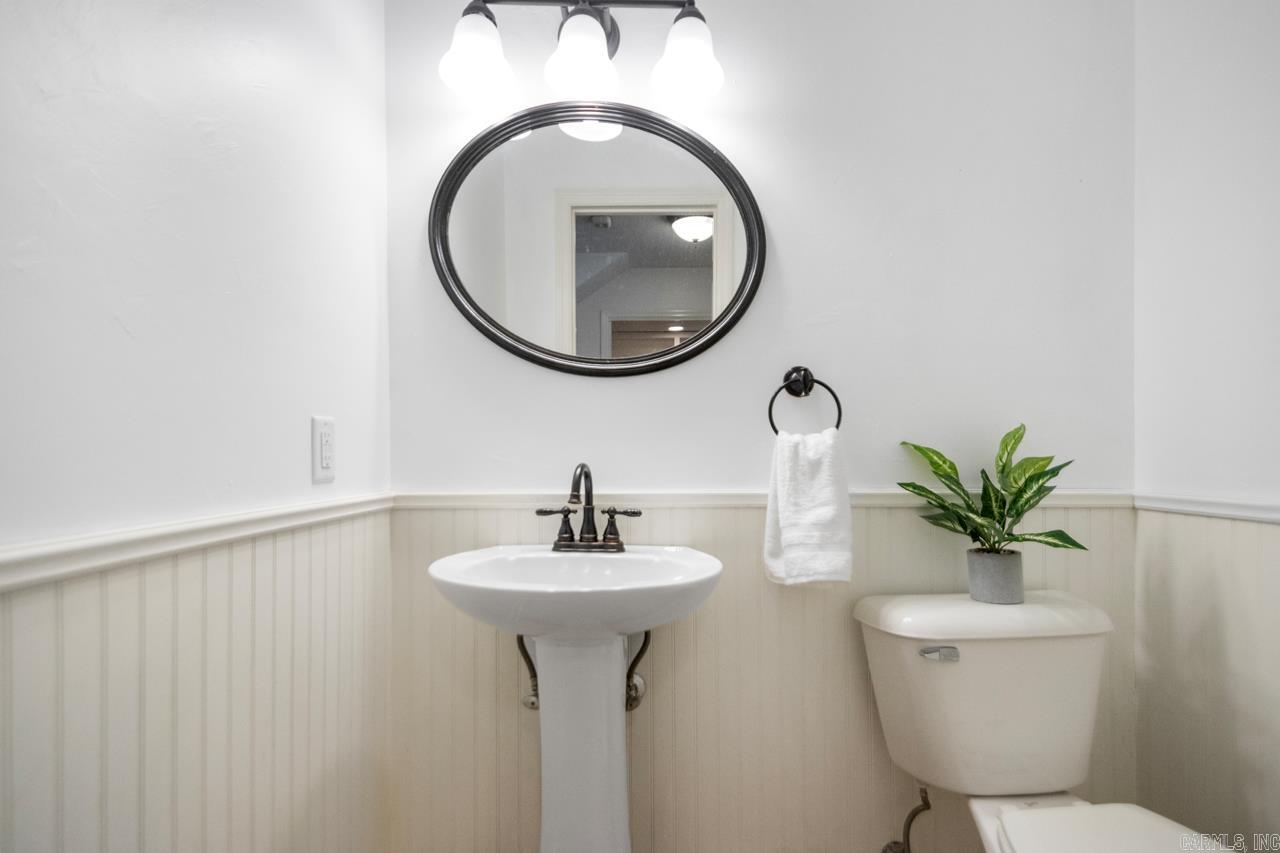 COLONY WEST - Residential