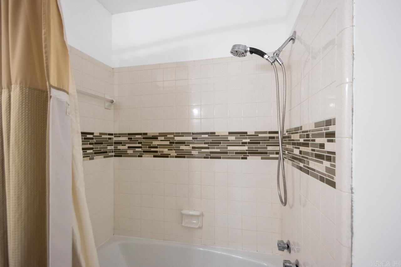 COLONY WEST - Residential