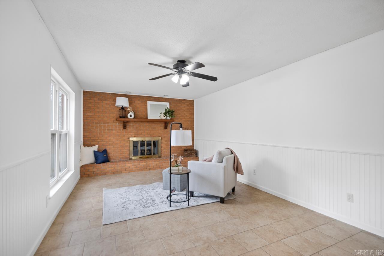 COLONY WEST - Residential