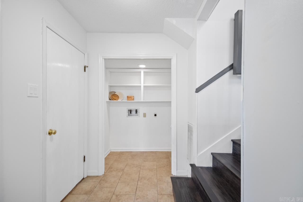 COLONY WEST - Residential