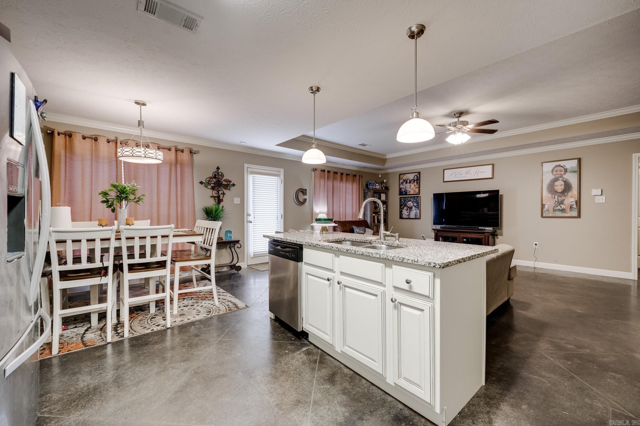 Makenna Cove - Residential