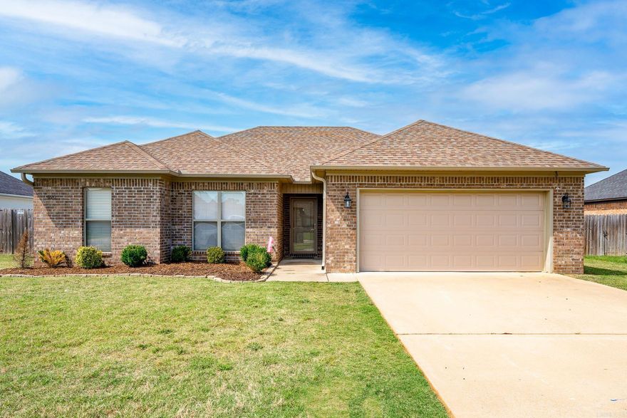 If you're looking for a 3 bedroom, 2 bathroom home in Conway, look no further than this home in Makenna Cove of East Conway. Located minutes from shopping, restaurants, and I-40, this split floor plan home features an open living, dining, and kitchen, a fenced backyard, and stained concrete floors. Give us a shout today to schedule a showing to see if it's the right home for you. Agents, please see remarks.