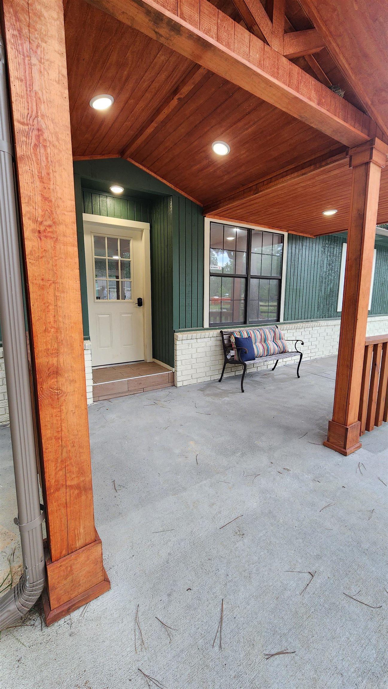 HOLLYWOOD HEIGHTS - Residential