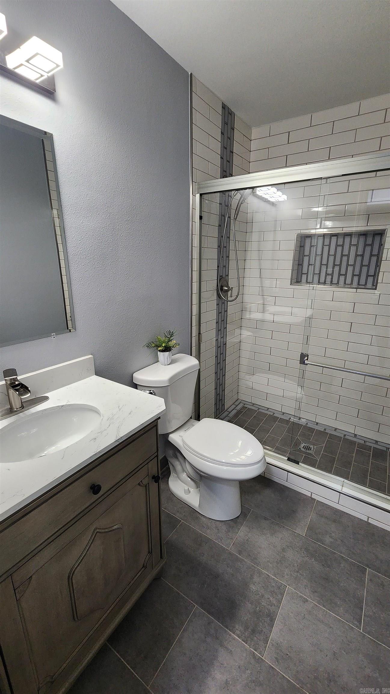 HOLLYWOOD HEIGHTS - Residential