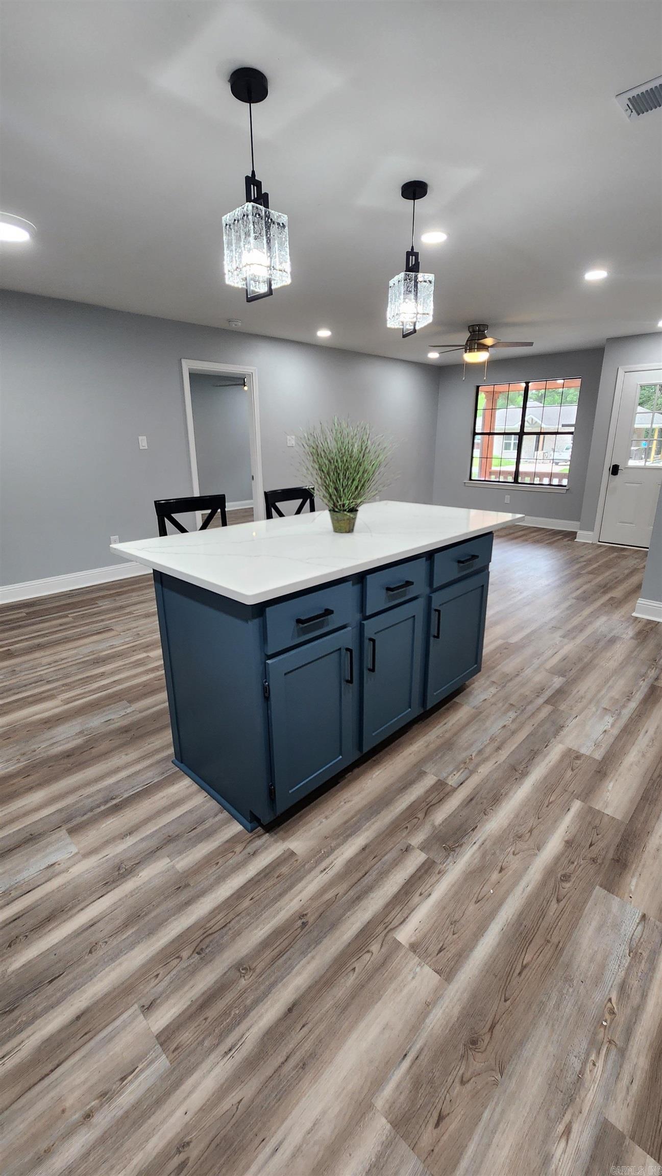 HOLLYWOOD HEIGHTS - Residential