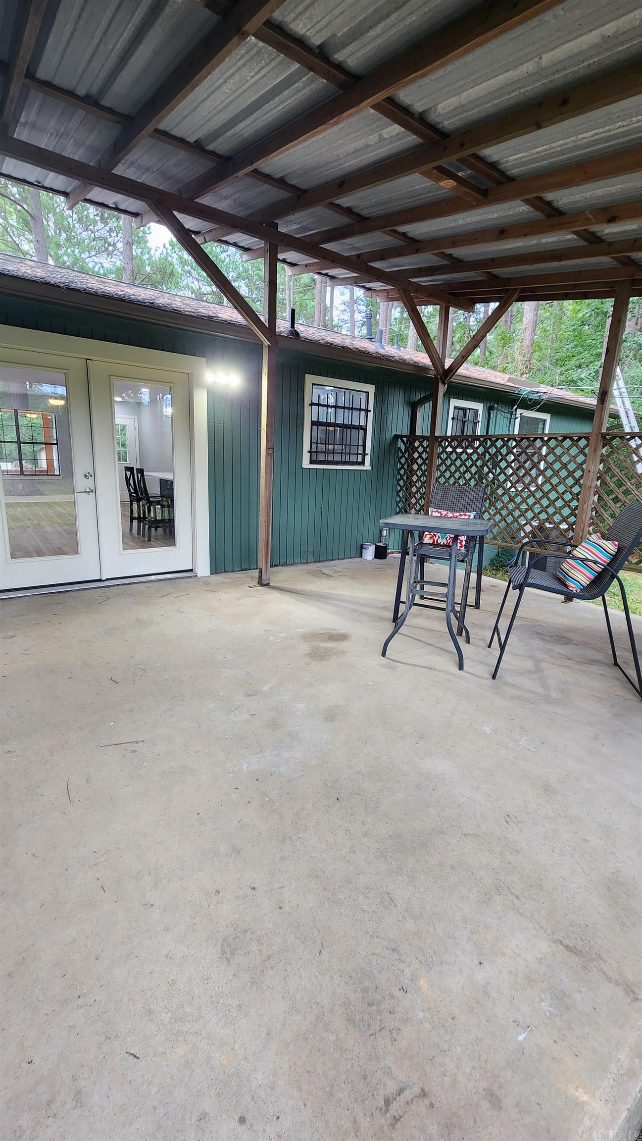 HOLLYWOOD HEIGHTS - Residential