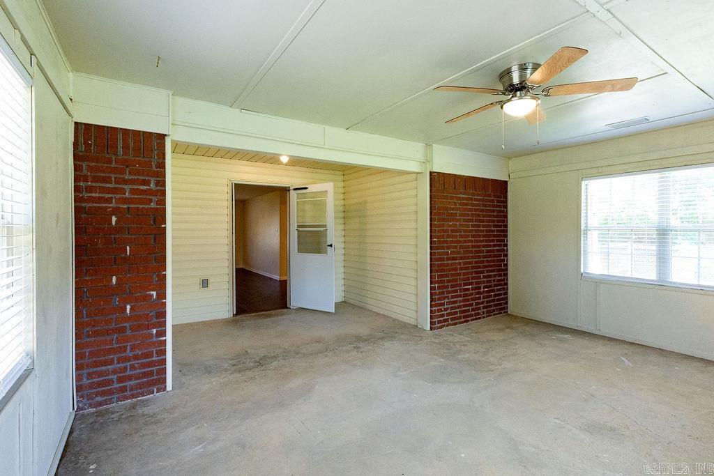 DOVE CREEK - Residential