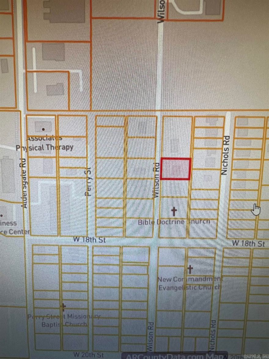 Wonderful location for investment property or new starter home. Close to Baptist Memorial Hospital complex, restaurants, shopping and interstate access. Two lots. Come See.