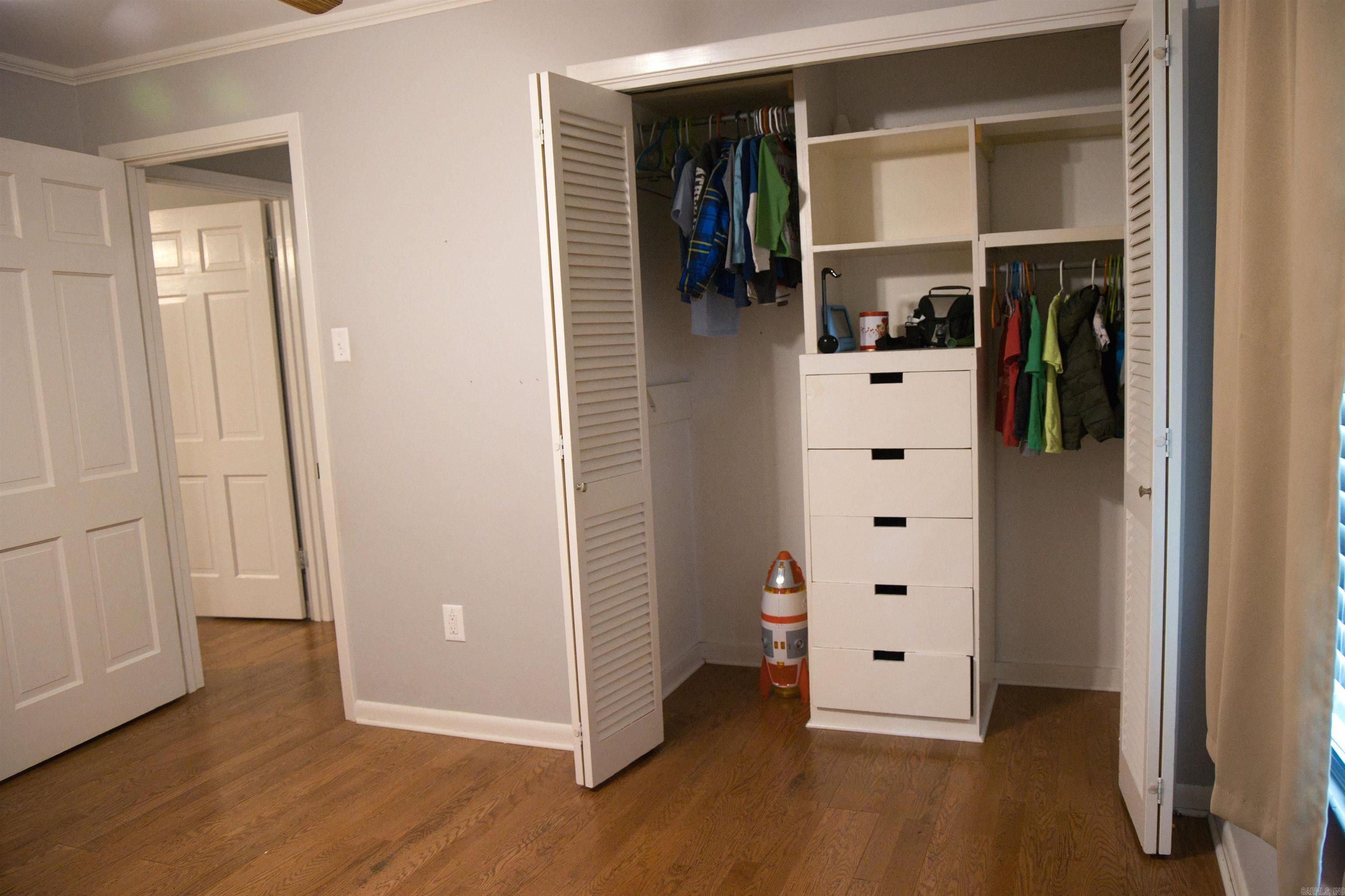 MCKAY - Residential