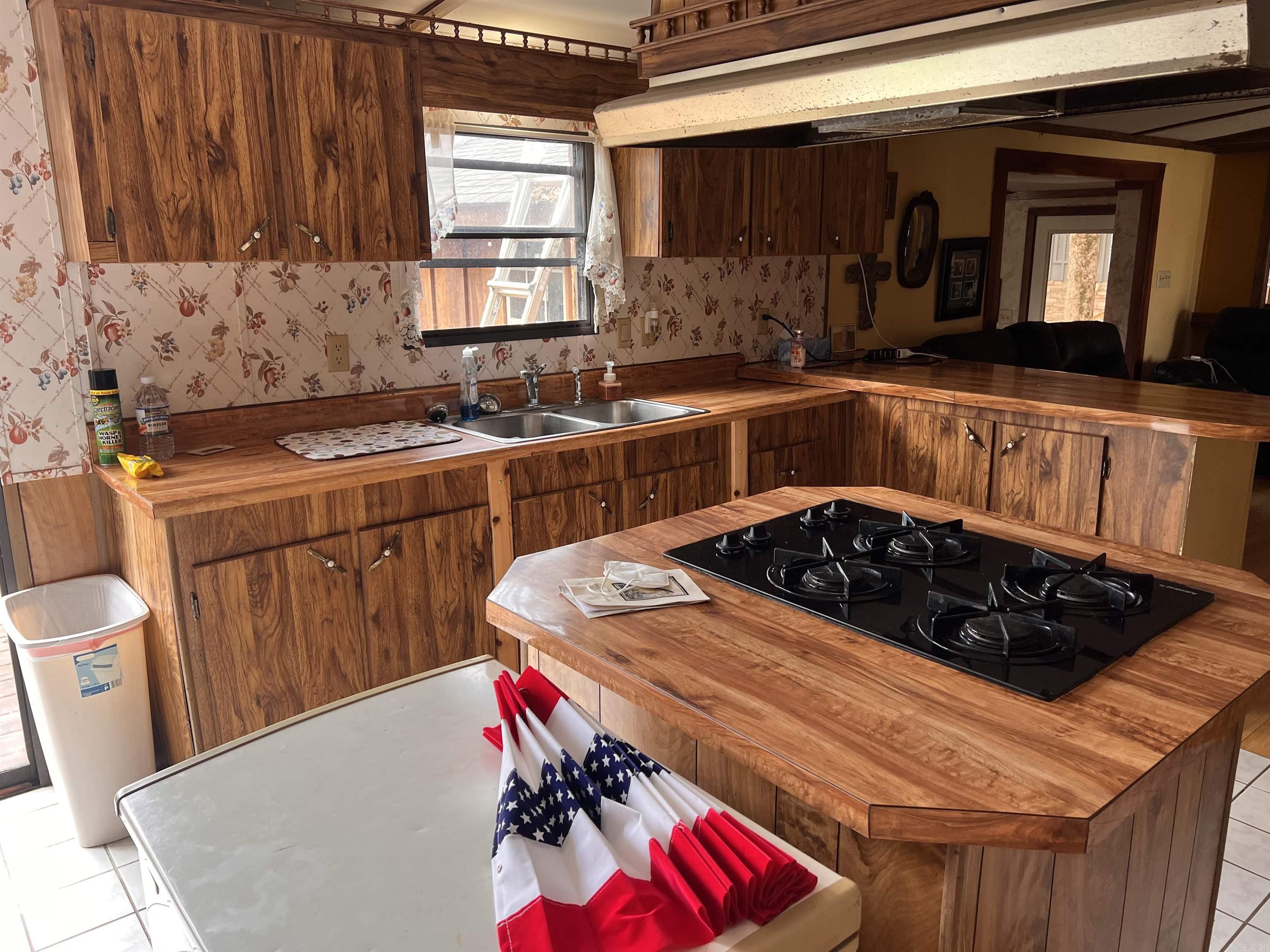 HIDDEN VALLEY ESTATES - Residential