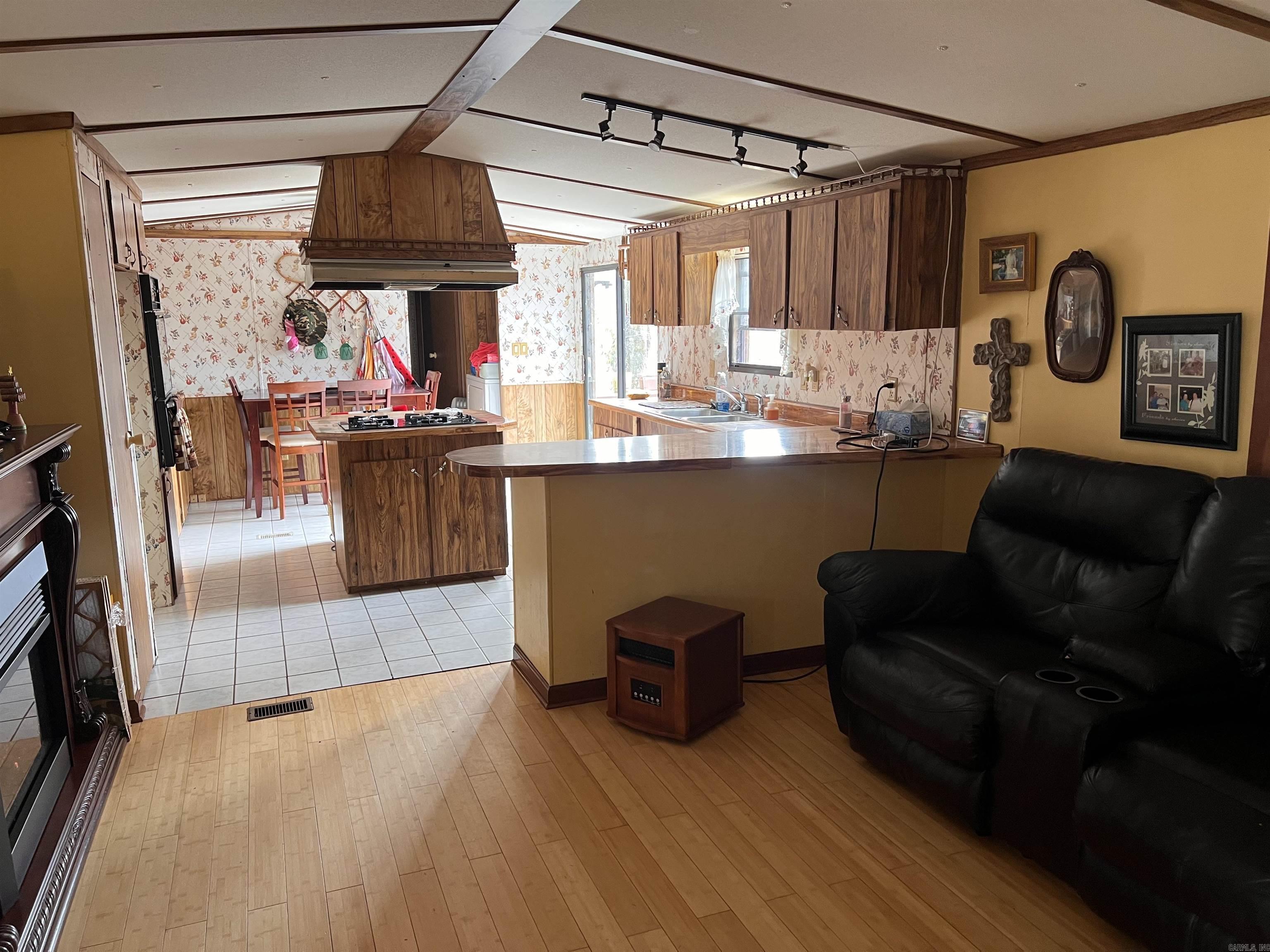 HIDDEN VALLEY ESTATES - Residential