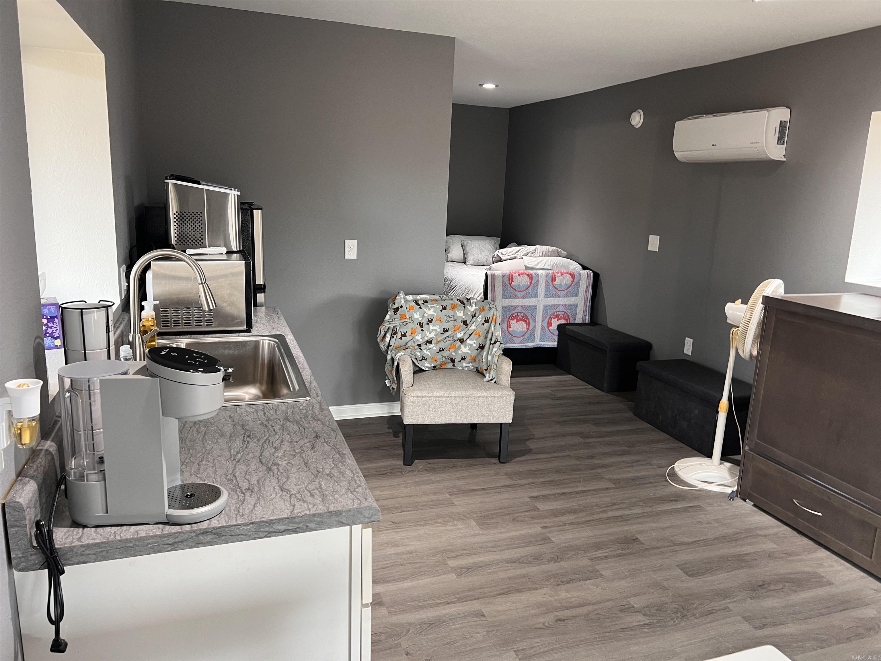 HIDDEN VALLEY ESTATES - Residential