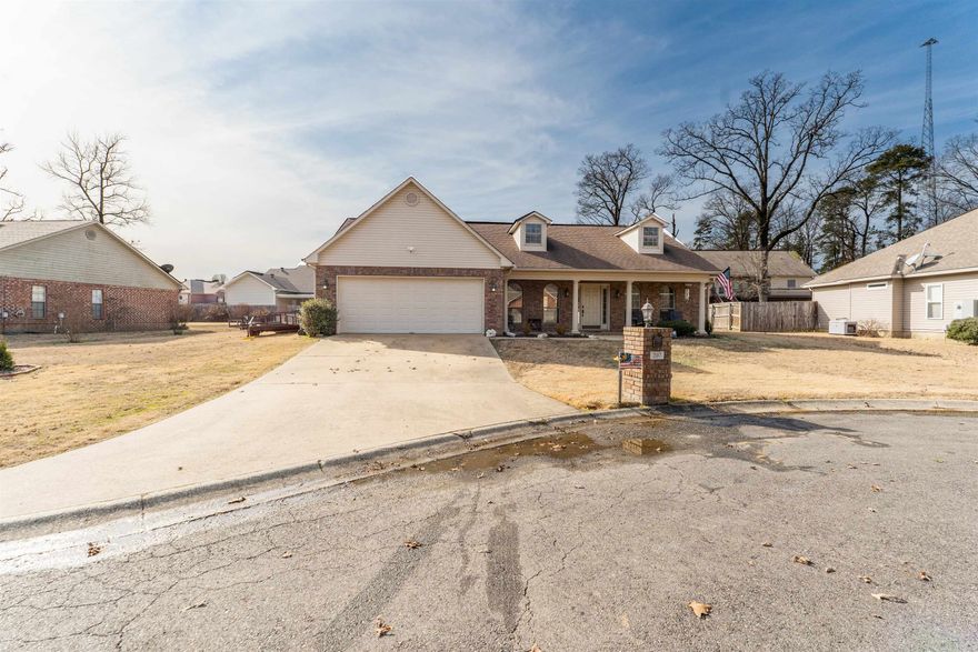 Welcome to this beautiful 3-bedroom, 2-bathroom home in the highly desirable Lakeside School District! Thoughtfully designed with both comfort and functionality in mind, this home features a spacious open floor plan that seamlessly connects the kitchen, dining, and living areas. Whether you're cooking, entertaining, or unwinding after a long day, the layout makes it easy to stay engaged with family and guests.  The primary suite offers plenty of space to relax and unwind. Its spacious bathroom features a double vanity, a soaking tub, and a walk-in shower—perfect for starting and ending your day in comfort. A walk-in closet offers plenty of storage to keep everything organized.  A dedicated office space just off the kitchen offers an ideal spot for remote work, or studying. The spacious garage provides ample room for parking or storage, giving you plenty of flexibility to meet your needs.  Step outside to enjoy the large, level yard, perfect for hosting gatherings or grilling on the private back patio. With so much room to spread out, outdoor entertaining has never been easier.  This home offers it all. Don't miss your chance to see it for yourself—schedule a tour today.